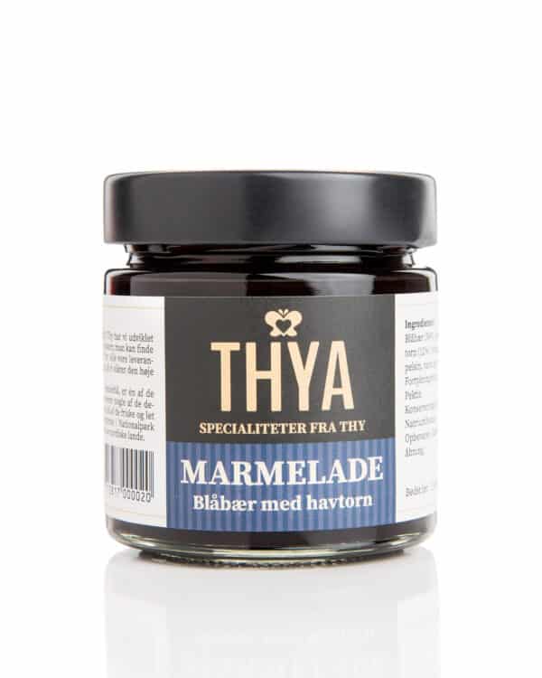 Glas med Thya marmelade, blåbær og havtorn, sort låg, etikette: "Specialiteter fra Thy, 125g"