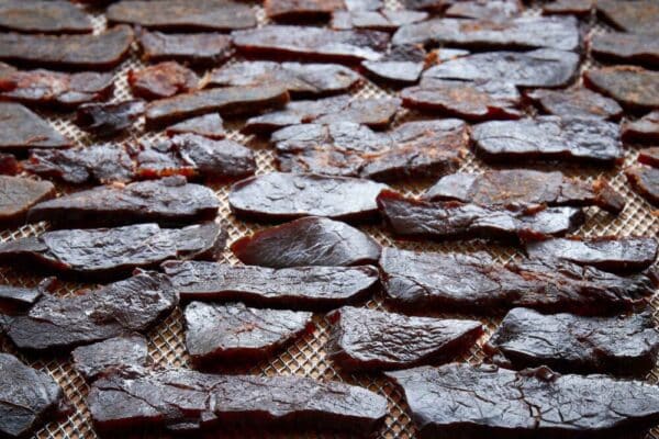 Krydret beef jerky med dansk oksekød til tapas og snacks