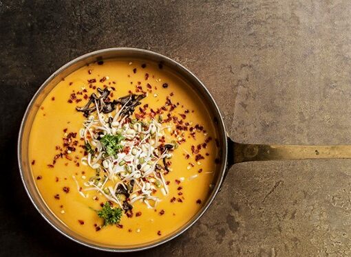 opskrift på Spicy suppe med kokosmælk