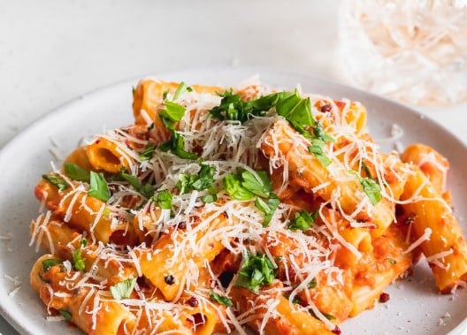 Vodka Penne med Mascarpone og Rosé Peber